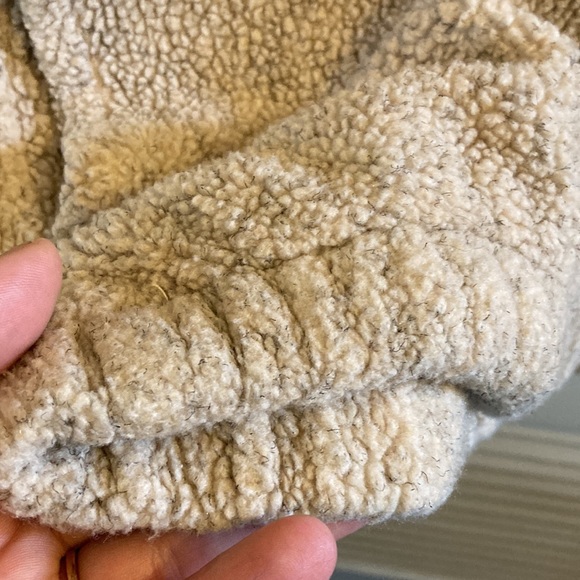 Art unlimited sportswear - L cream sweater with pockets and a horse patch - Picture 5 of 9